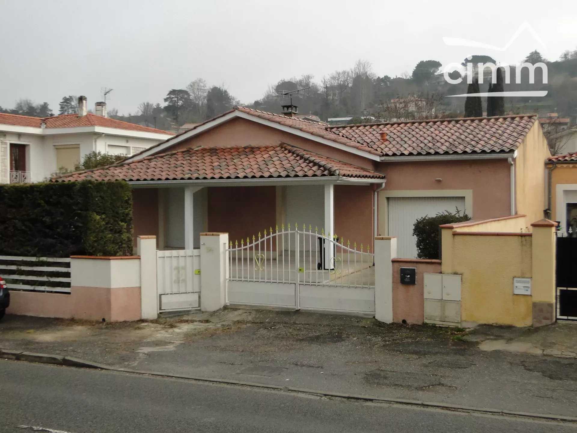 Residential in Bon-Encontre, Lot-et-Garonne 12513364