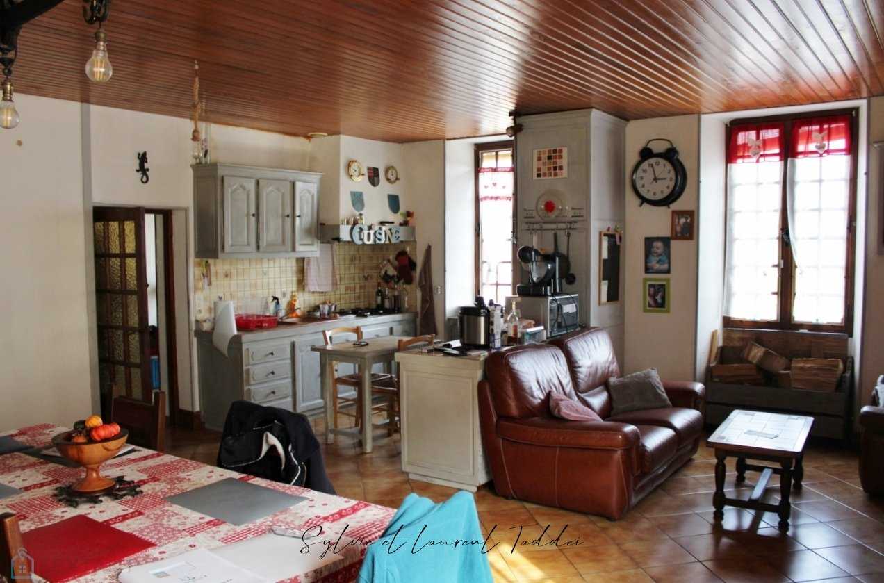 Huis in Jonzac, Nouvelle-Aquitanië 12513608