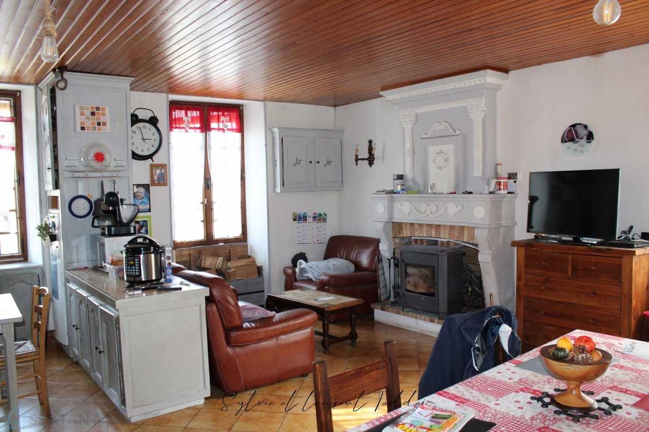 Huis in Jonzac, Nouvelle-Aquitanië 12513608