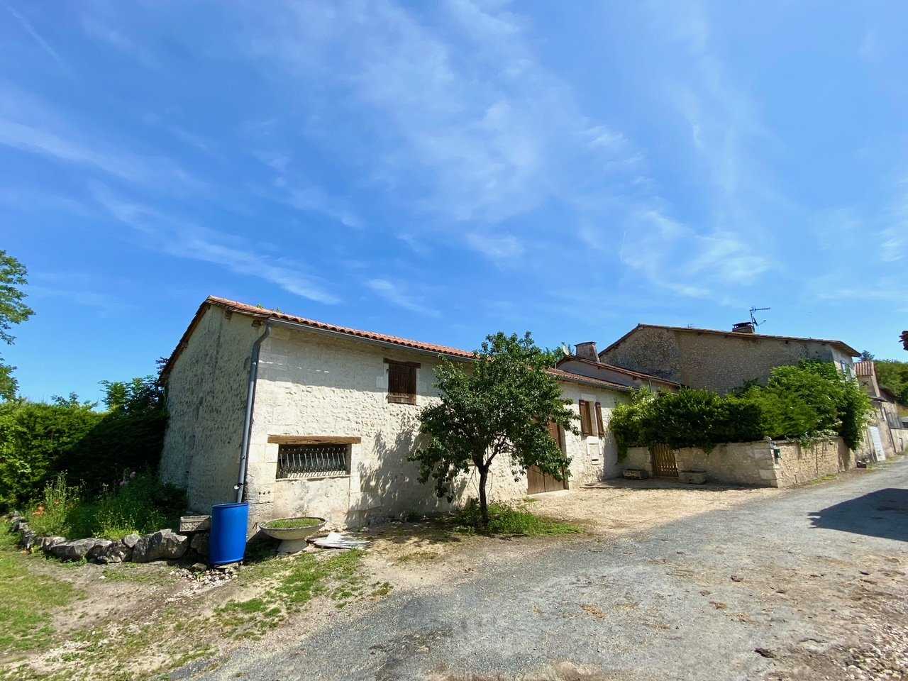Rumah di Saint-Paul-Lizonne, Nouvelle-Aquitaine 12514304