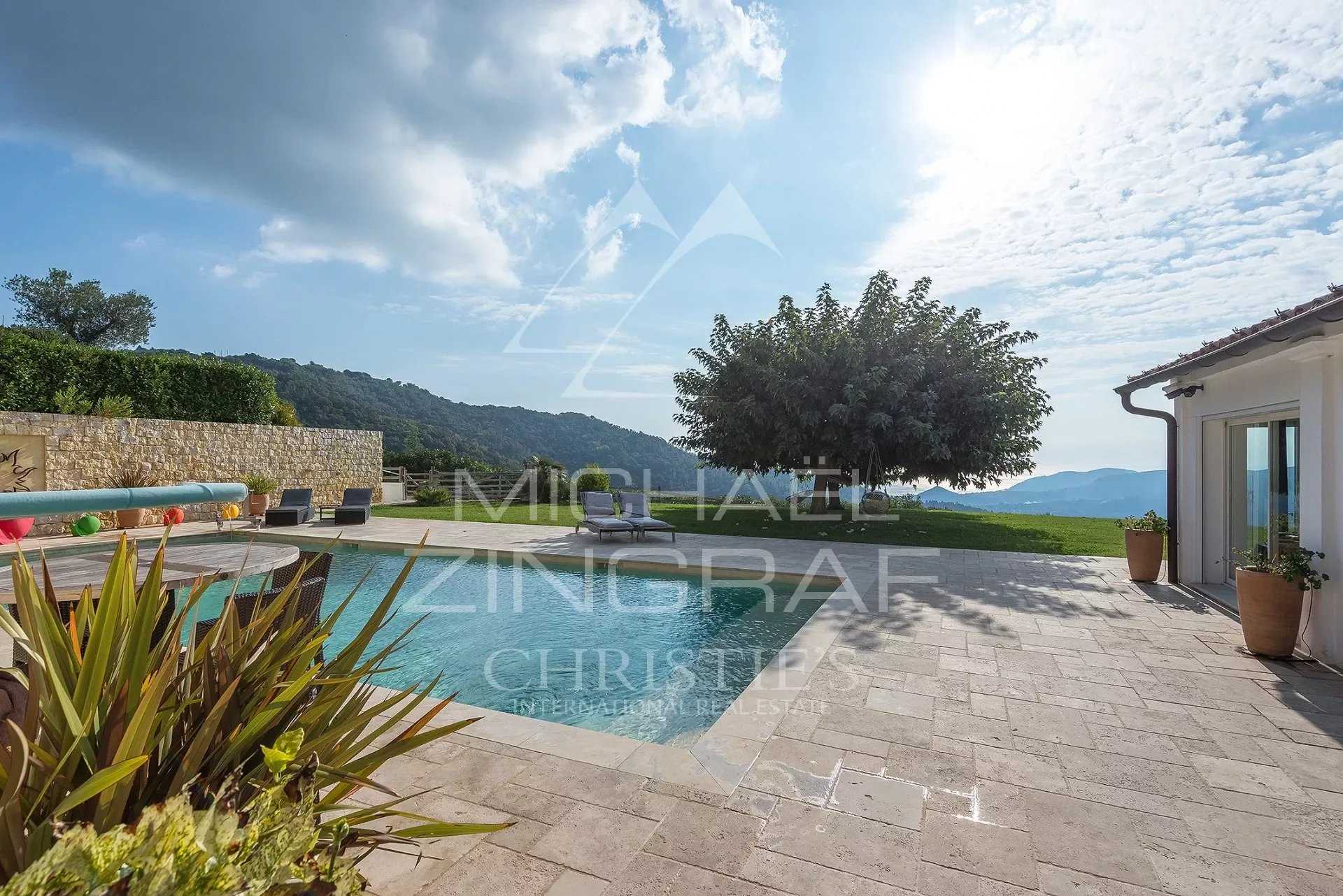 House in Tanneron, Provence-Alpes-Cote d'Azur 12514554