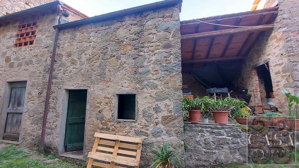 σπίτι σε Bagni di Lucca, Τοσκάνη 12514557