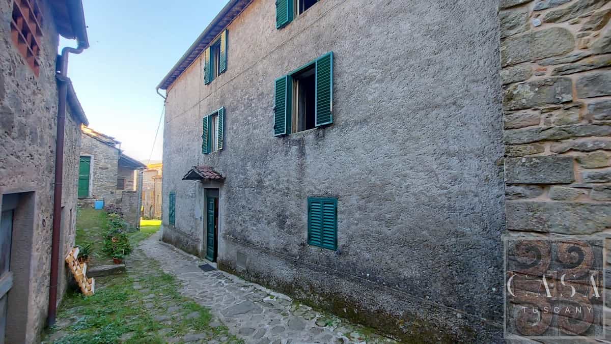 rumah dalam Bagni di Lucca, Tuscany 12514557