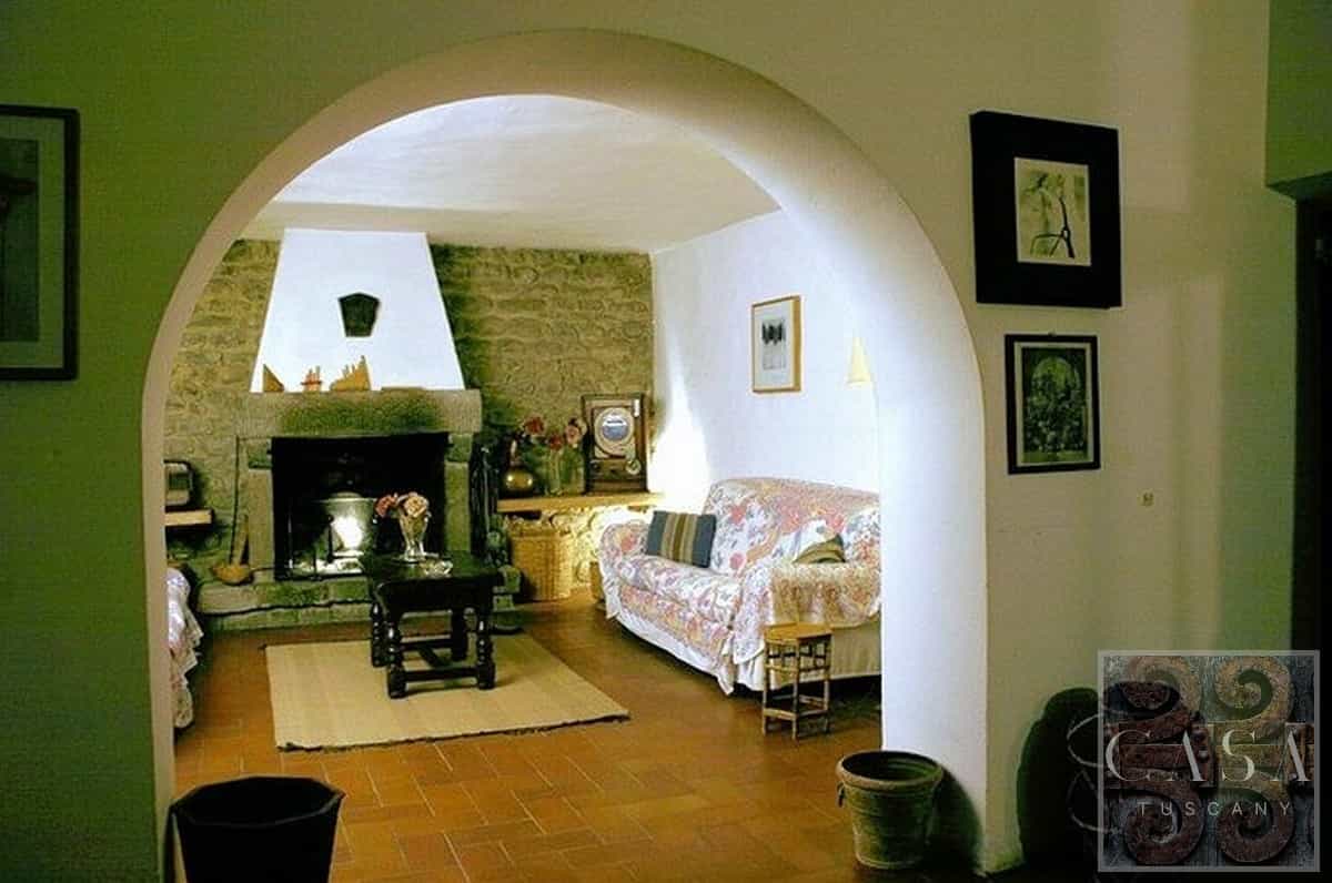 жилой дом в Loro Ciuffenna, Tuscany 12514559