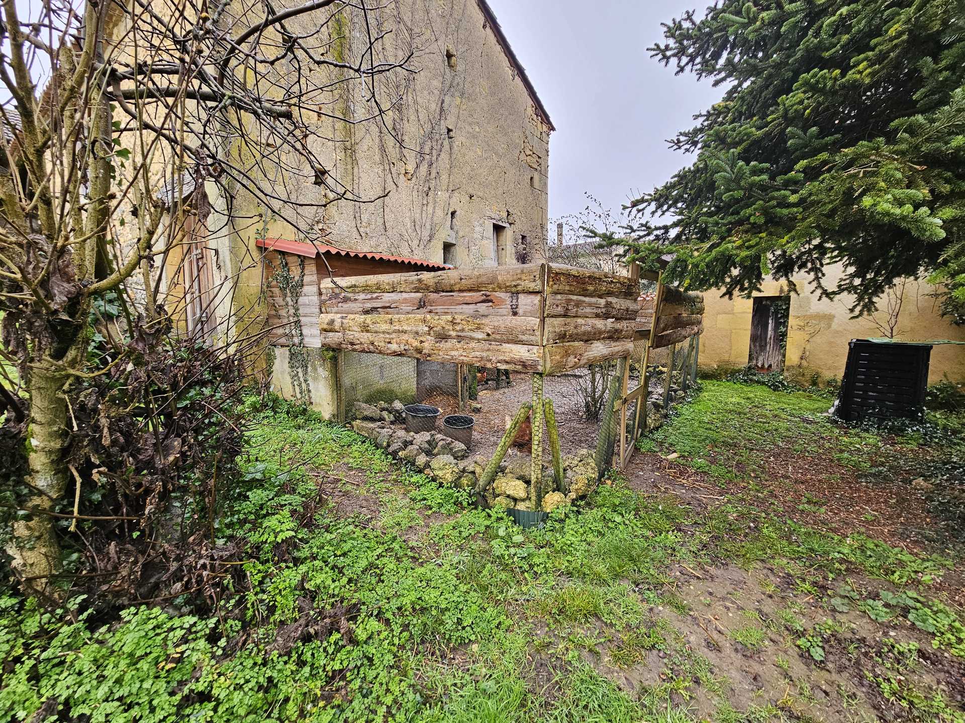 σπίτι σε Varennes, Nouvelle-Aquitaine 12514587