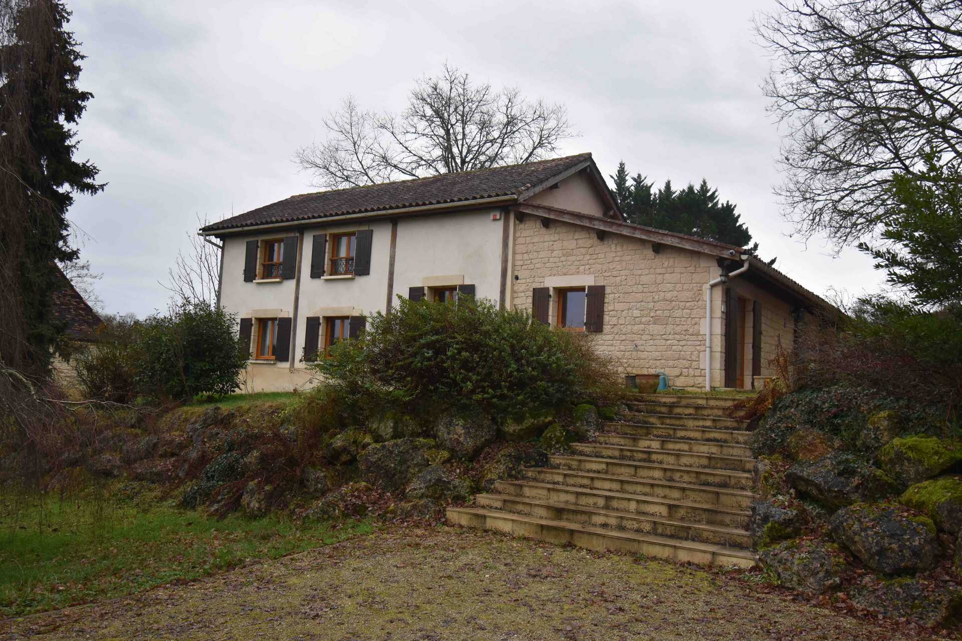 House in Monsac, Nouvelle-Aquitaine 12514588