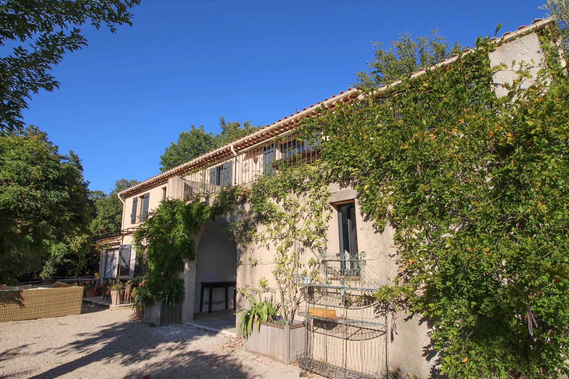집 에 Montauroux, Provence-Alpes-Côte d'Azur 12514613