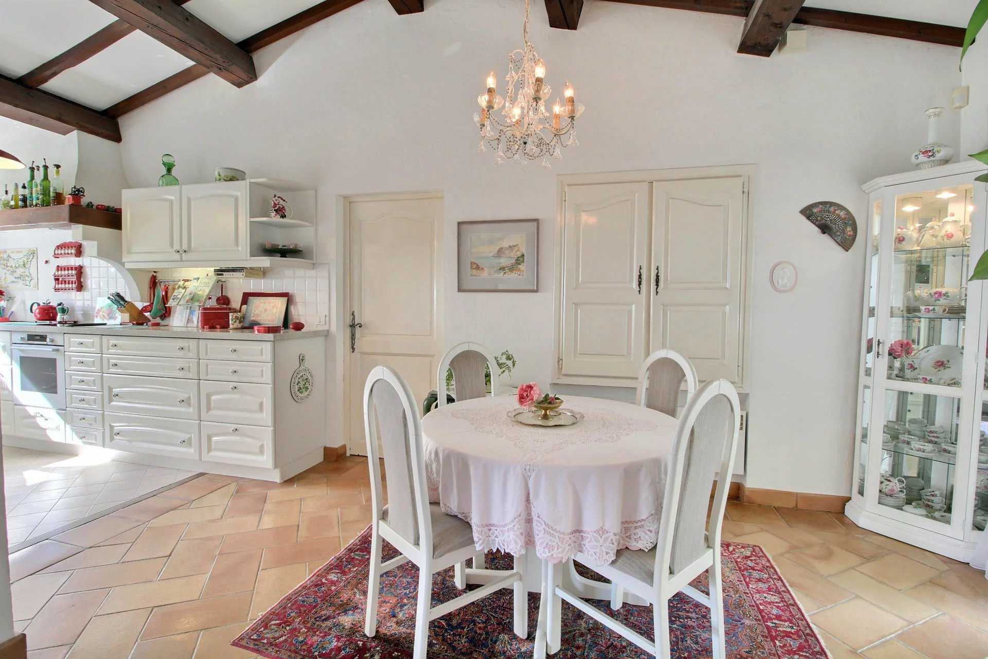 rumah dalam Seillans, Provence-Alpes-Côte d'Azur 12514619