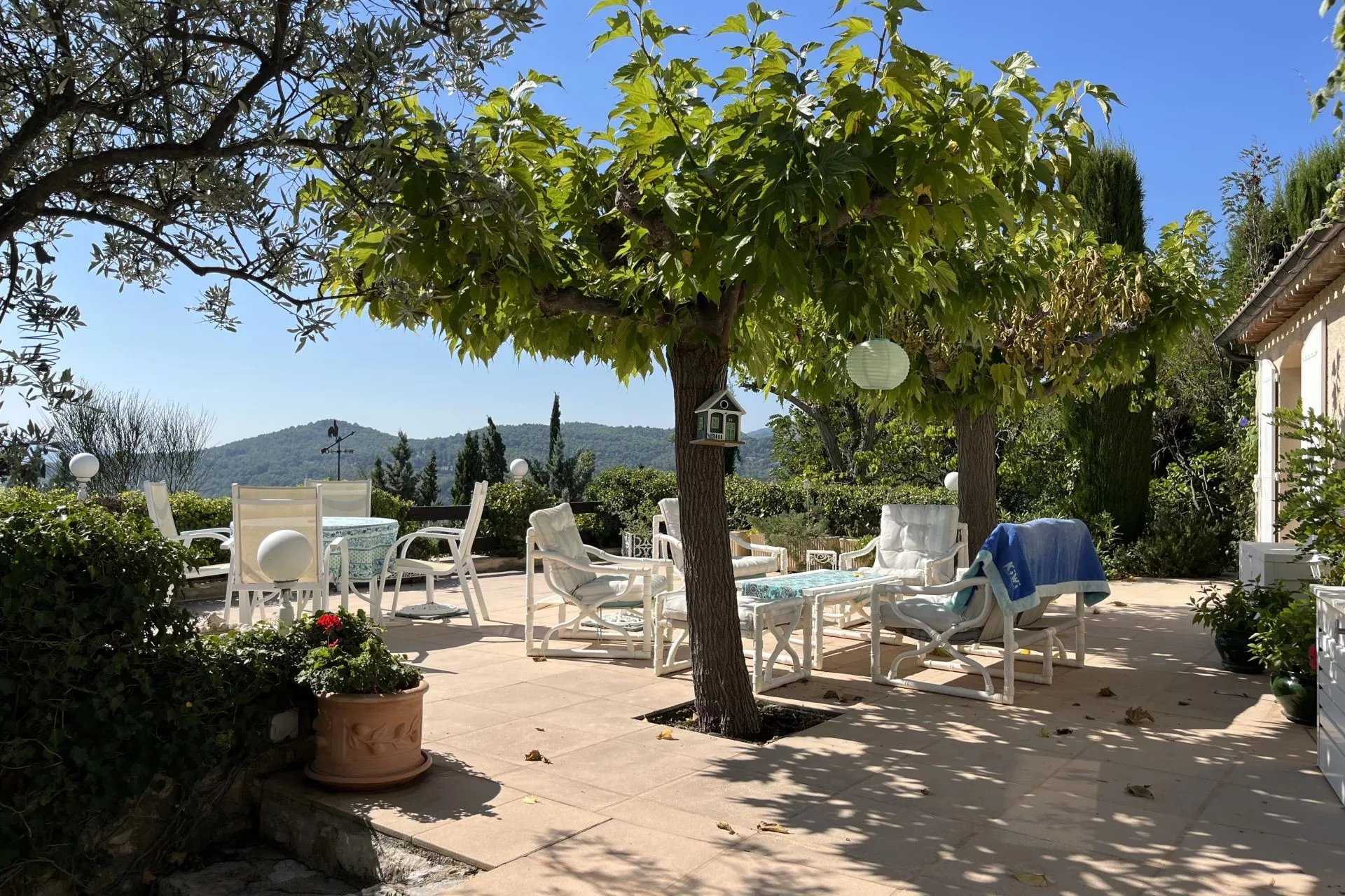 rumah dalam Seillans, Provence-Alpes-Côte d'Azur 12514619
