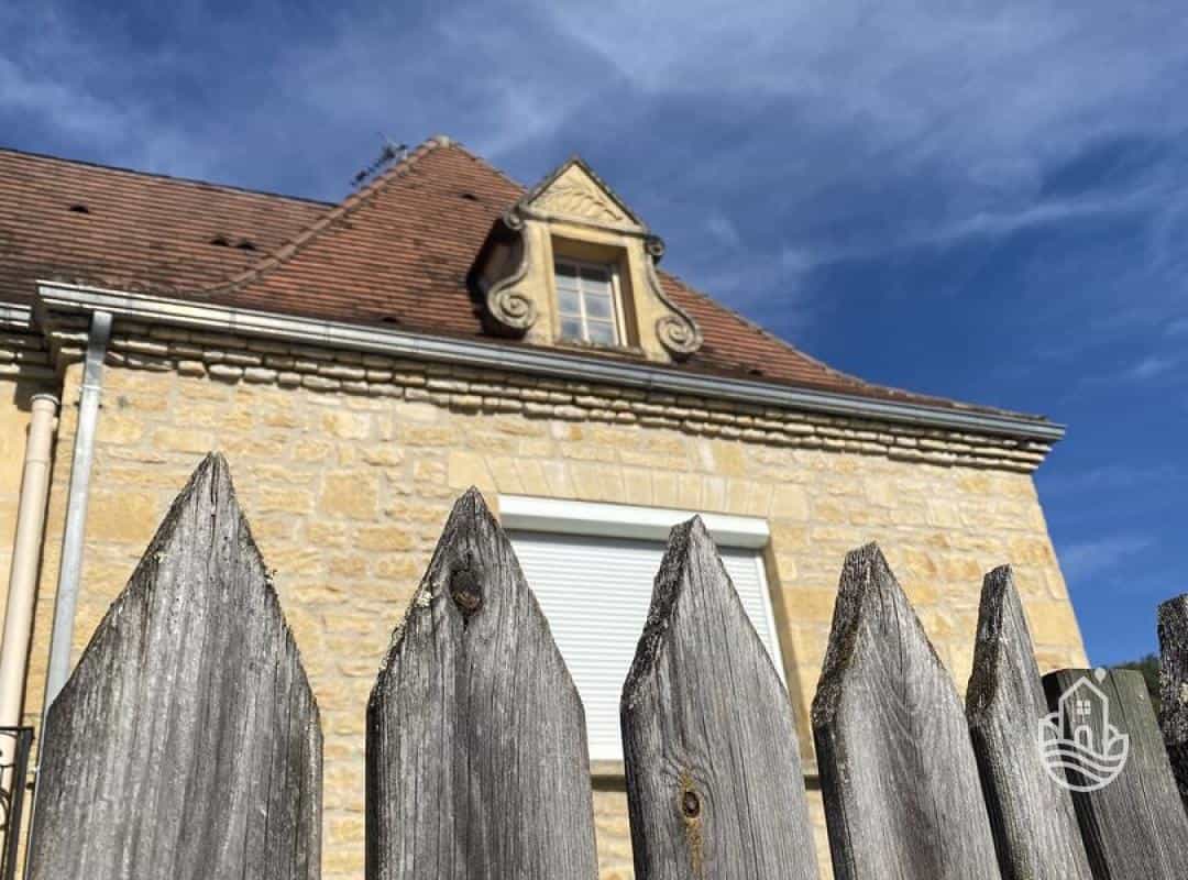 House in Saint-Cyprien, Nouvelle-Aquitaine 12514645