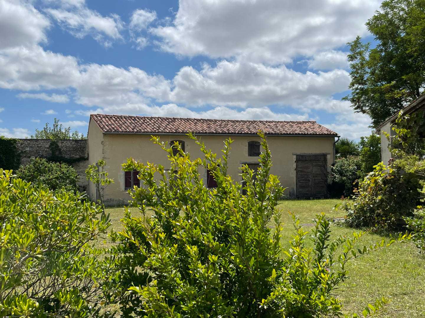 Будинок в Saint-Savinien, Nouvelle-Aquitaine 12514856