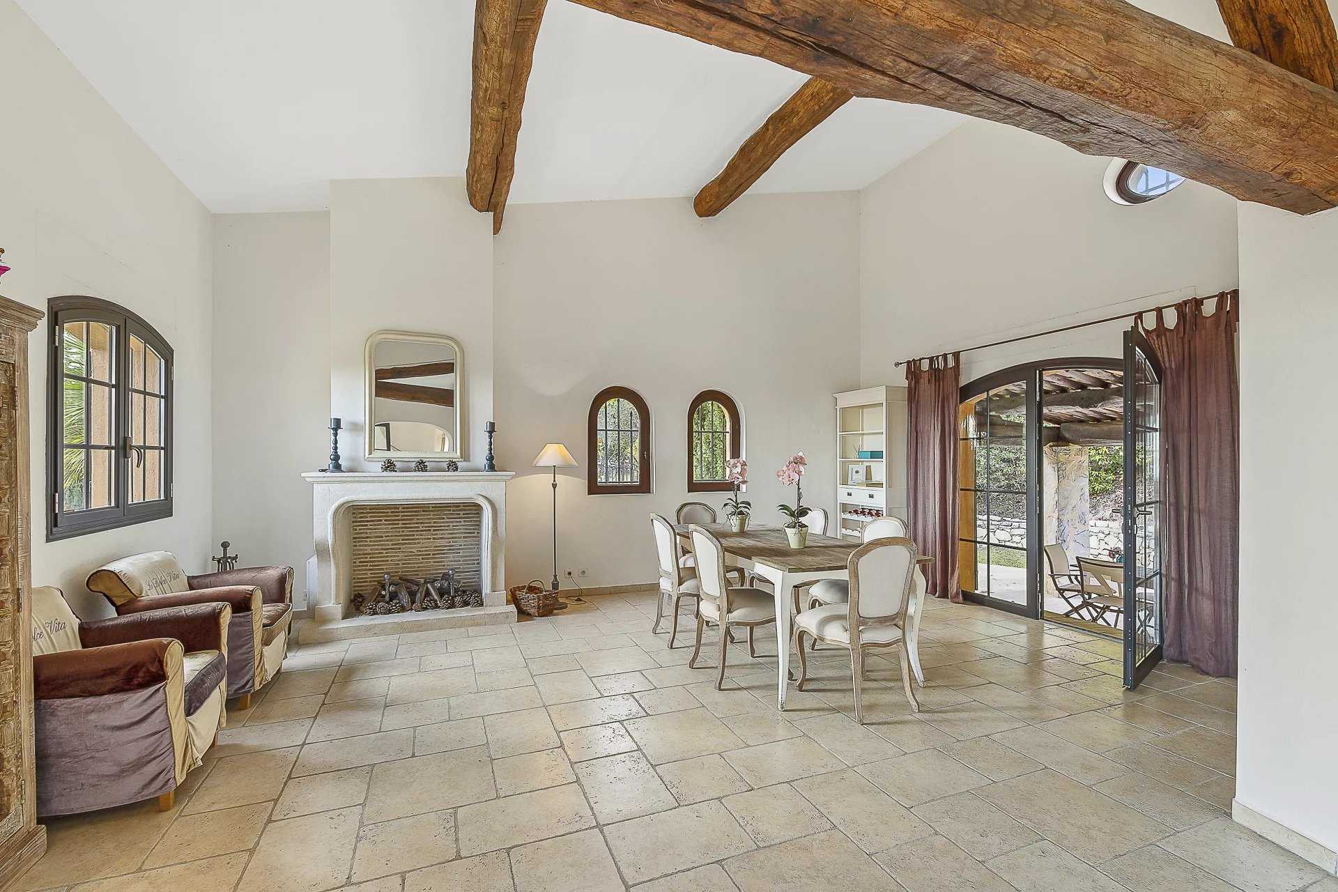 Dom w Grasse, Provence-Alpes-Côte d'Azur 12515273