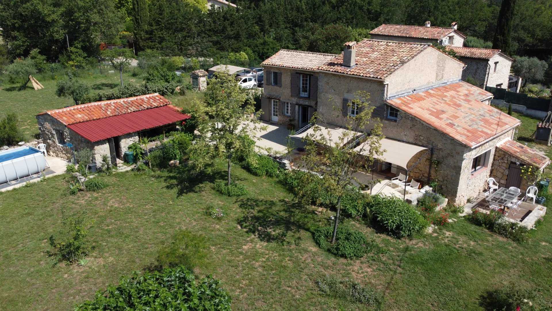 عمارات في Fayence, Provence-Alpes-Cote d'Azur 12515296