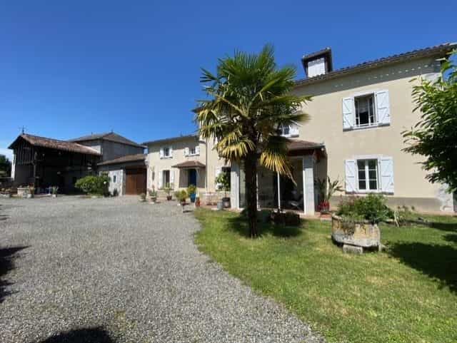 жилой дом в Martres-de-Rivière, Occitanie 12515508