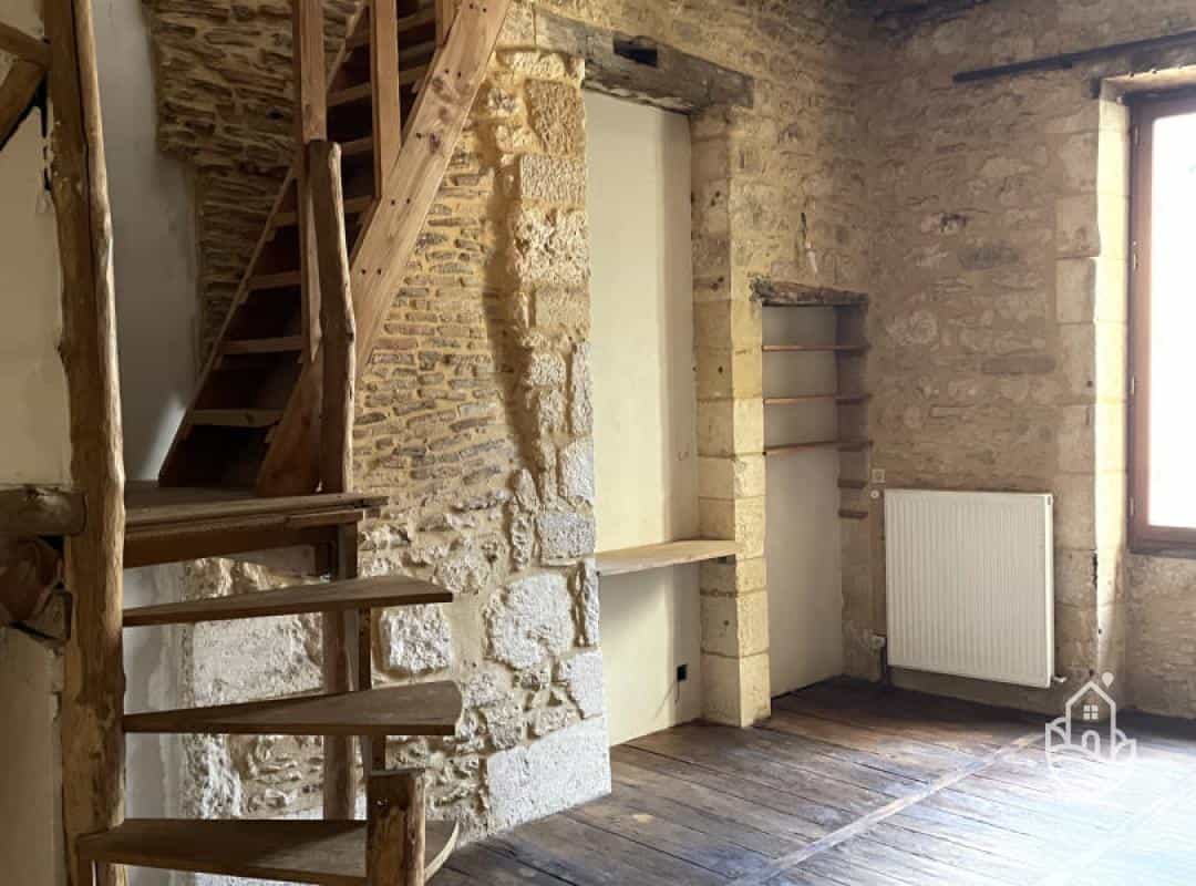 жилой дом в Montignac, Nouvelle-Aquitaine 12515651