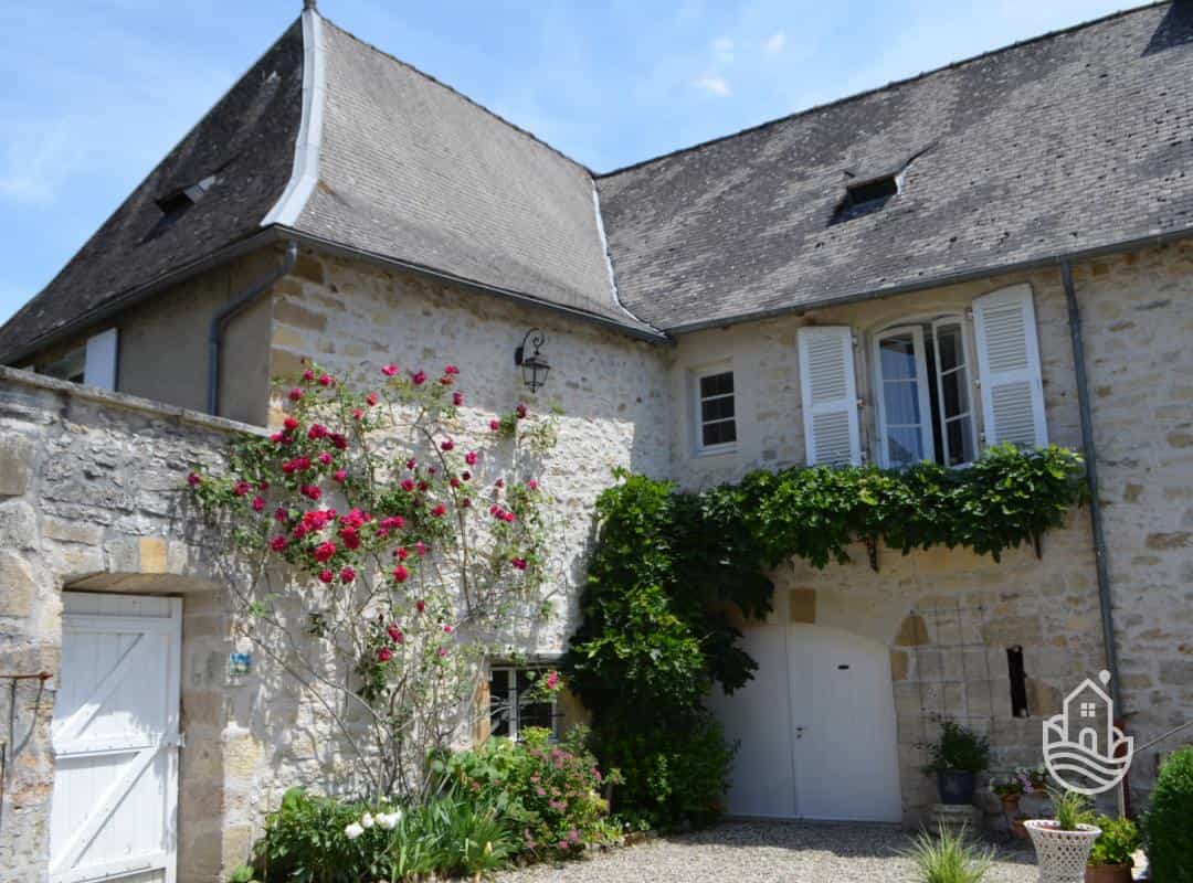 房子 在 Montignac, Nouvelle-Aquitaine 12515656