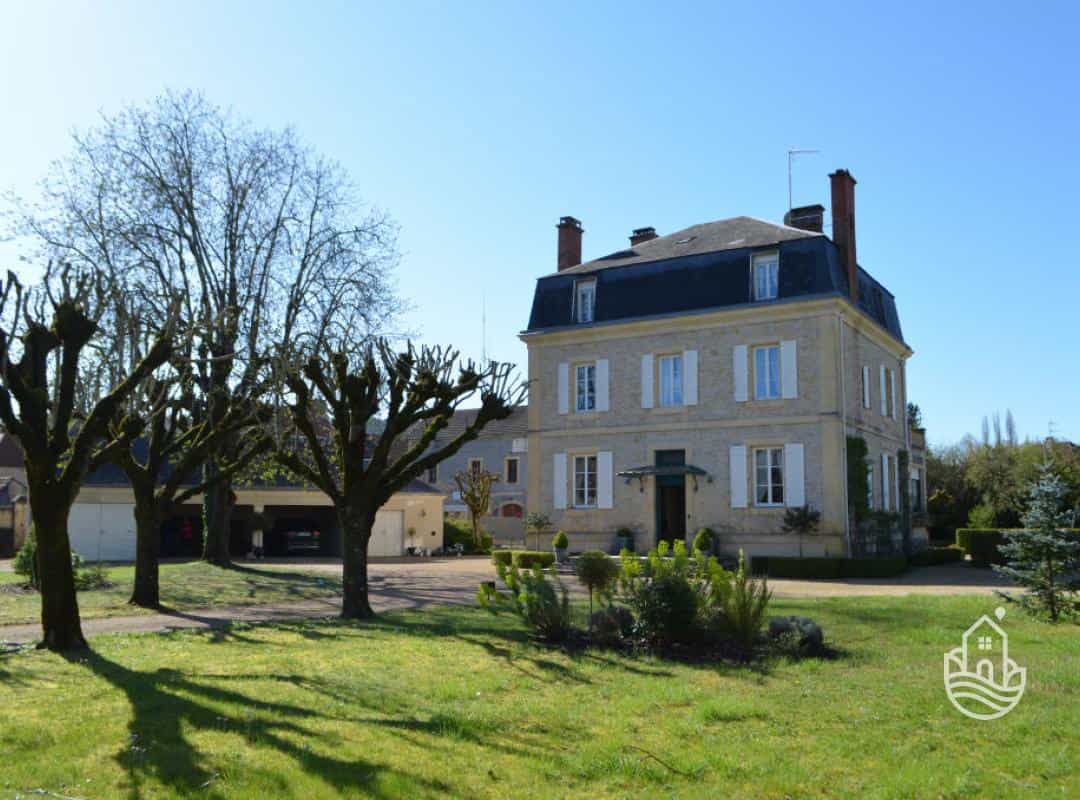 بيت في Montignac, Nouvelle-Aquitaine 12515660
