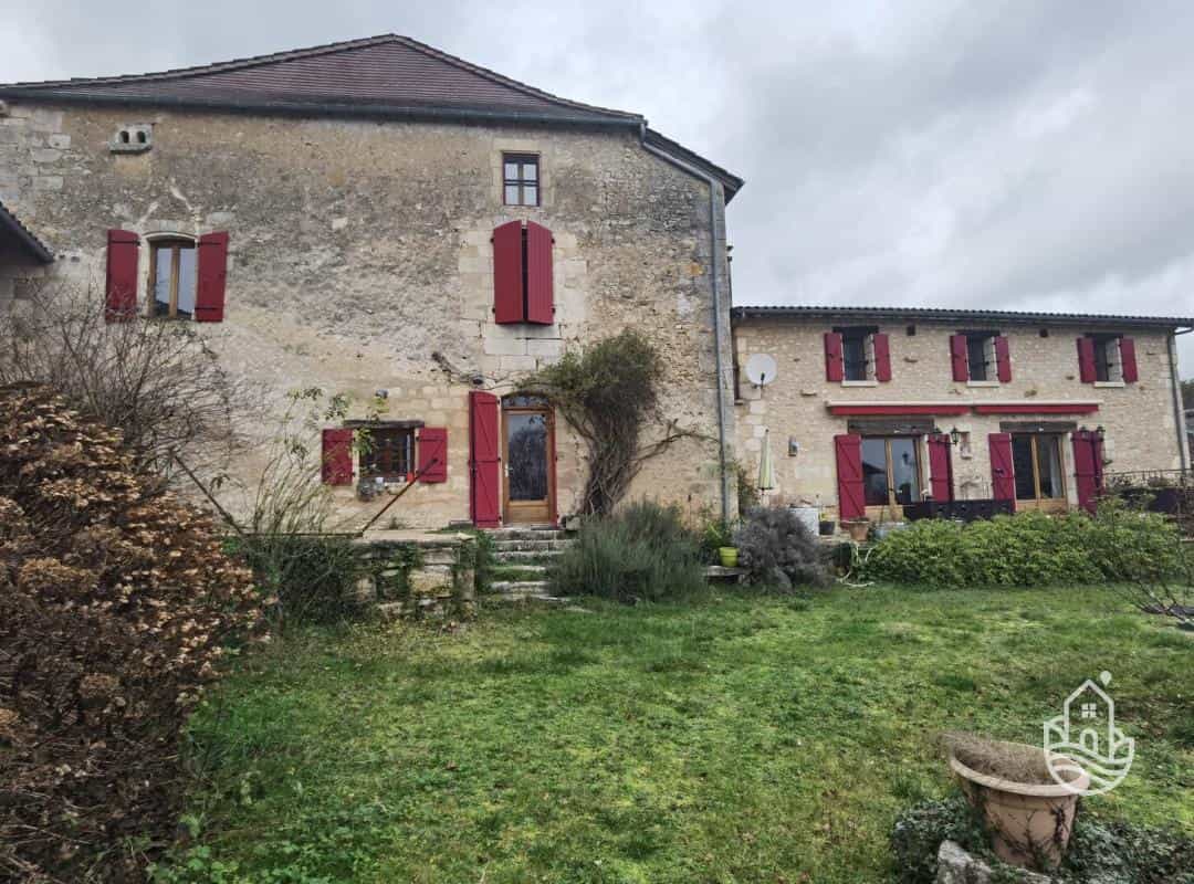 Huis in Savignac-les-Eglises, Nouvelle-Aquitanië 12515661