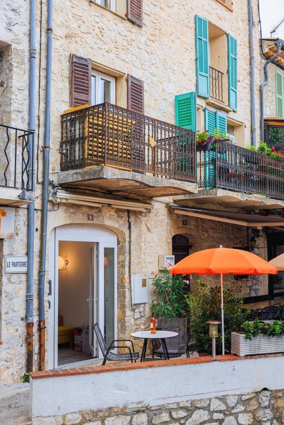 Hus i Tourrettes-sur-Loup, Provence-Alpes-Cote d'Azur 12515680
