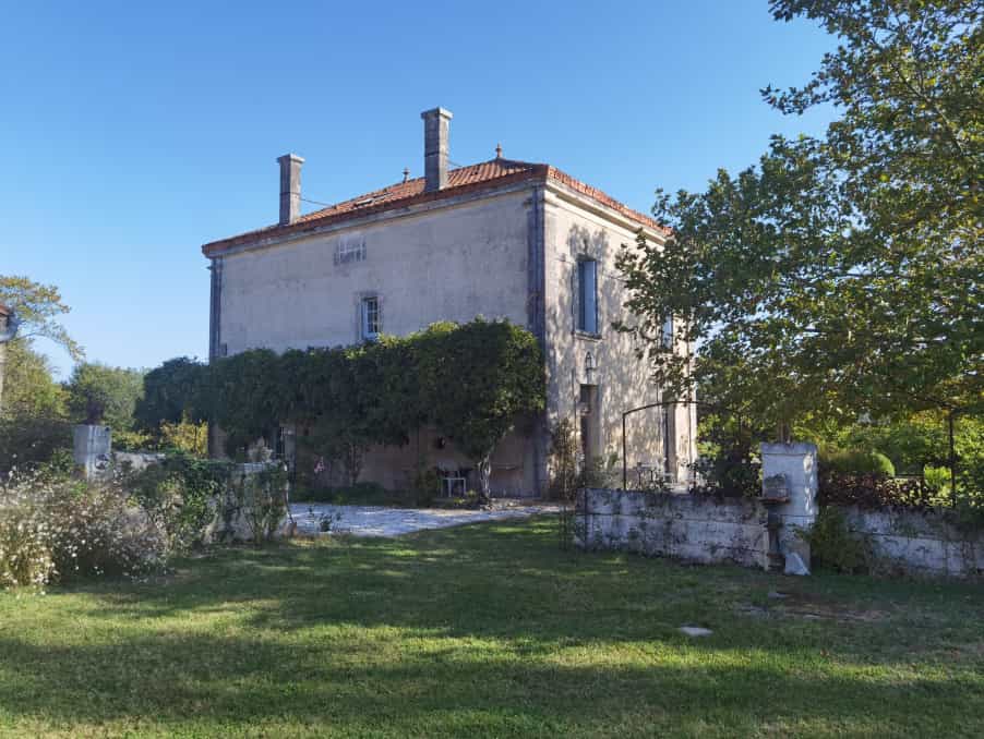 Rumah di Verteillac, Nouvelle-Aquitaine 12515727