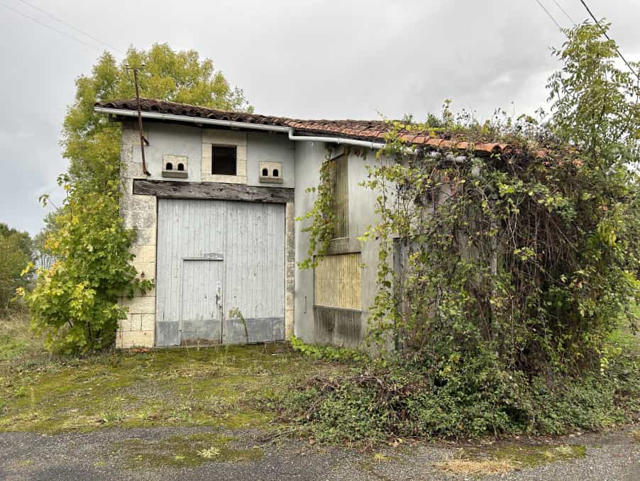 Talo sisään Cherves-Chatelars, Nouvelle-Aquitaine 12515734