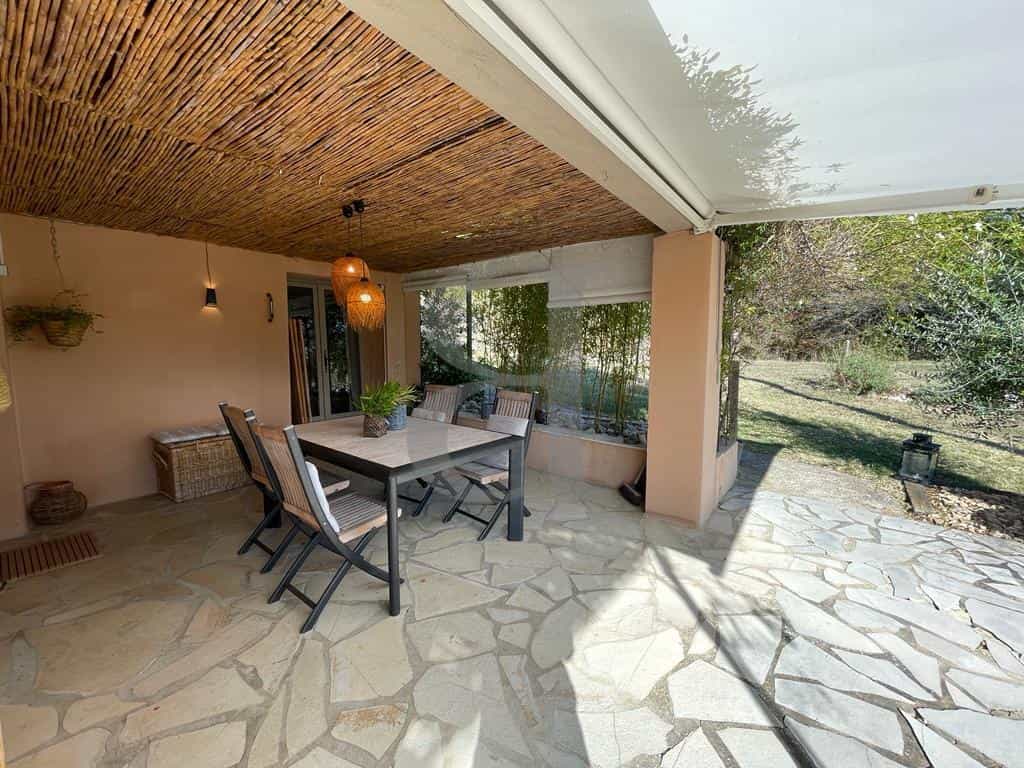 Rumah di Vaison-la-Romaine, Provence-Alpes-Côte d'Azur 12515816