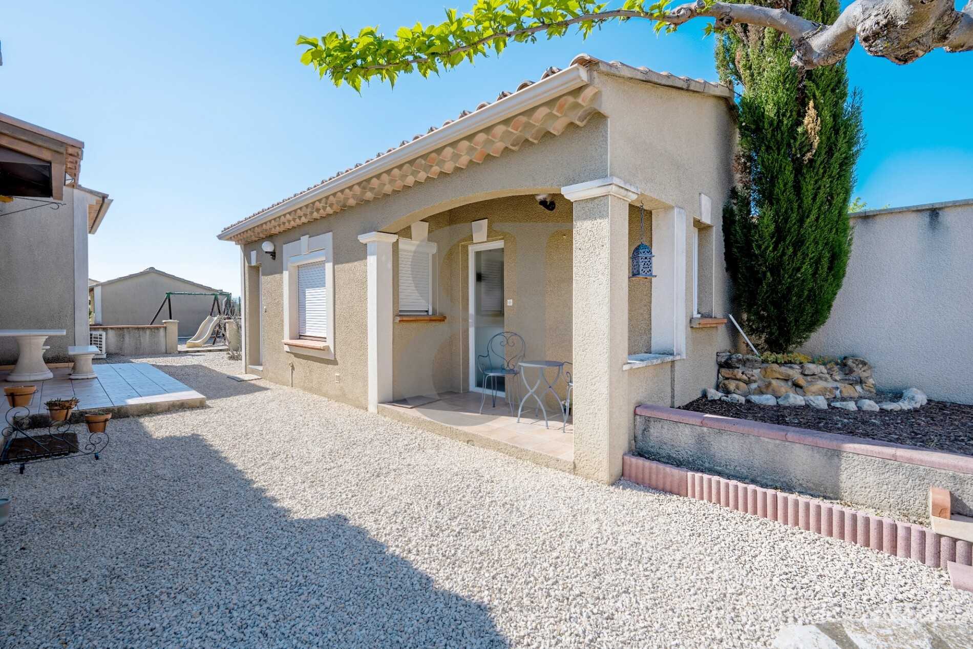 House in Caromb, Provence-Alpes-Cote d'Azur 12515818