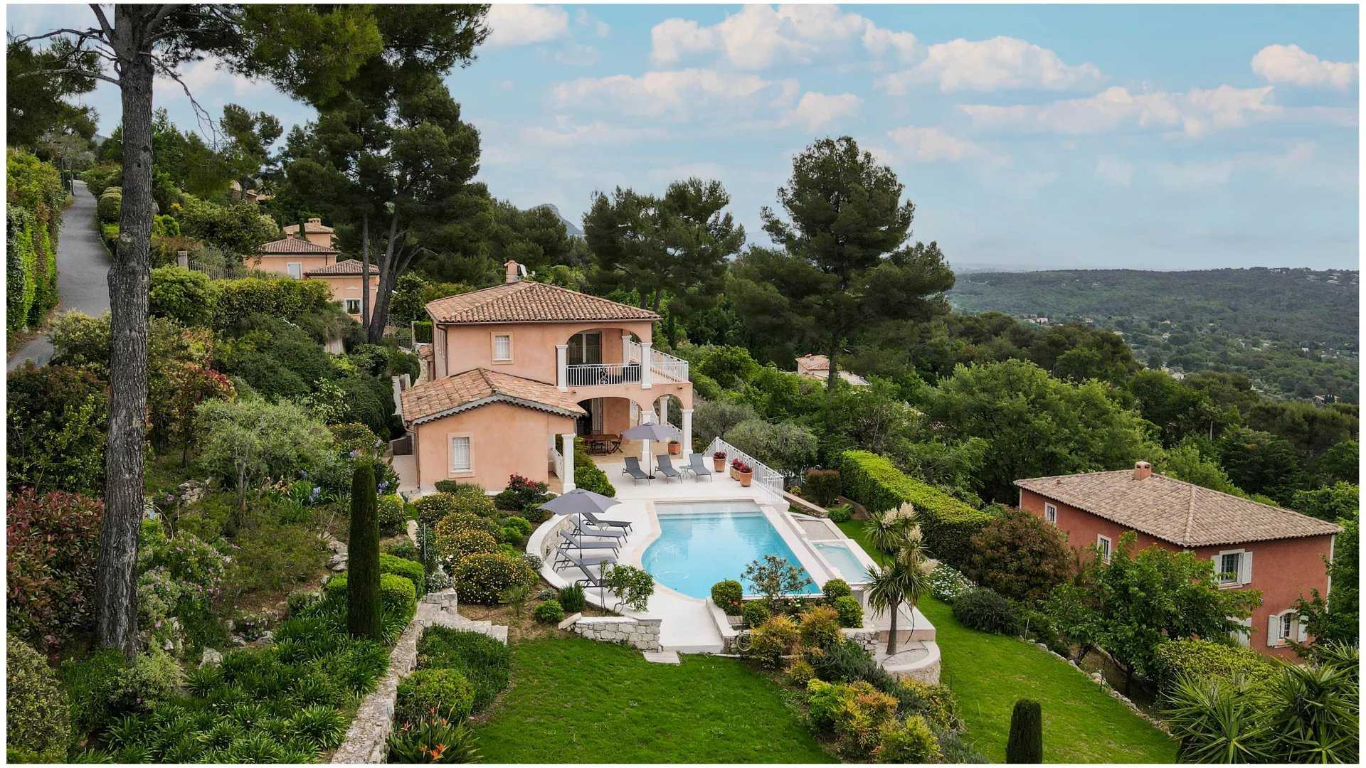 Huis in Tourrettes-sur-Loup, Provence-Alpes-Côte d'Azur 12515895