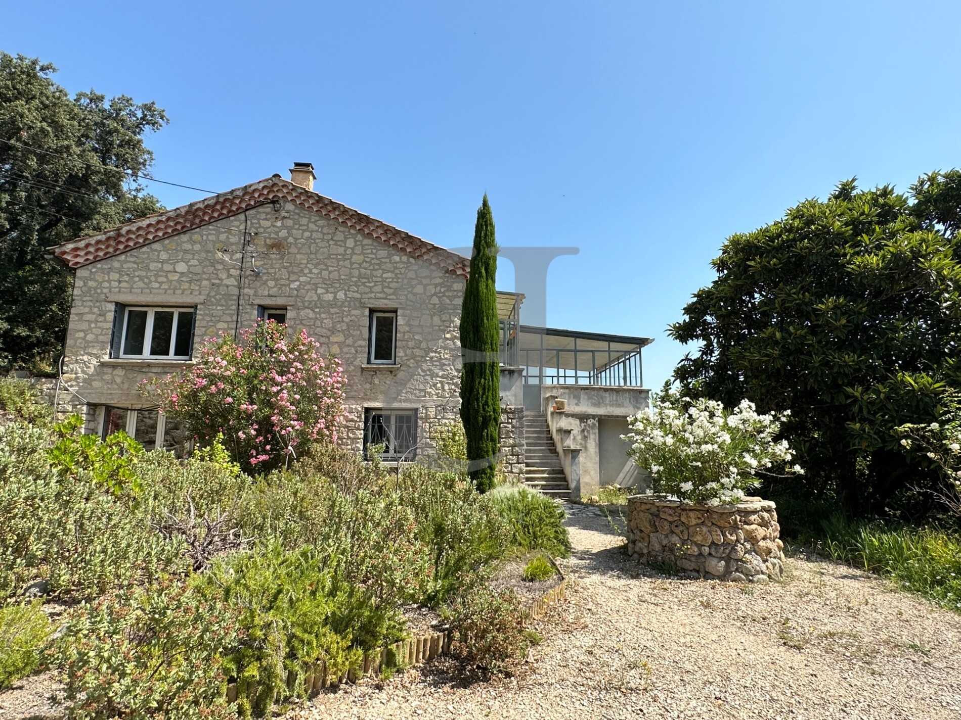 Talo sisään Vaison-la-Romaine, Provence-Alpes-Cote d'Azur 12515931