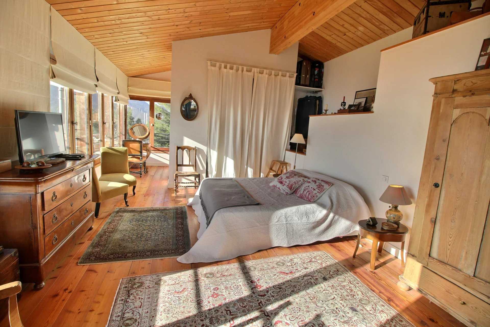 жилой дом в Castellar, Provence-Alpes-Côte d'Azur 12515951