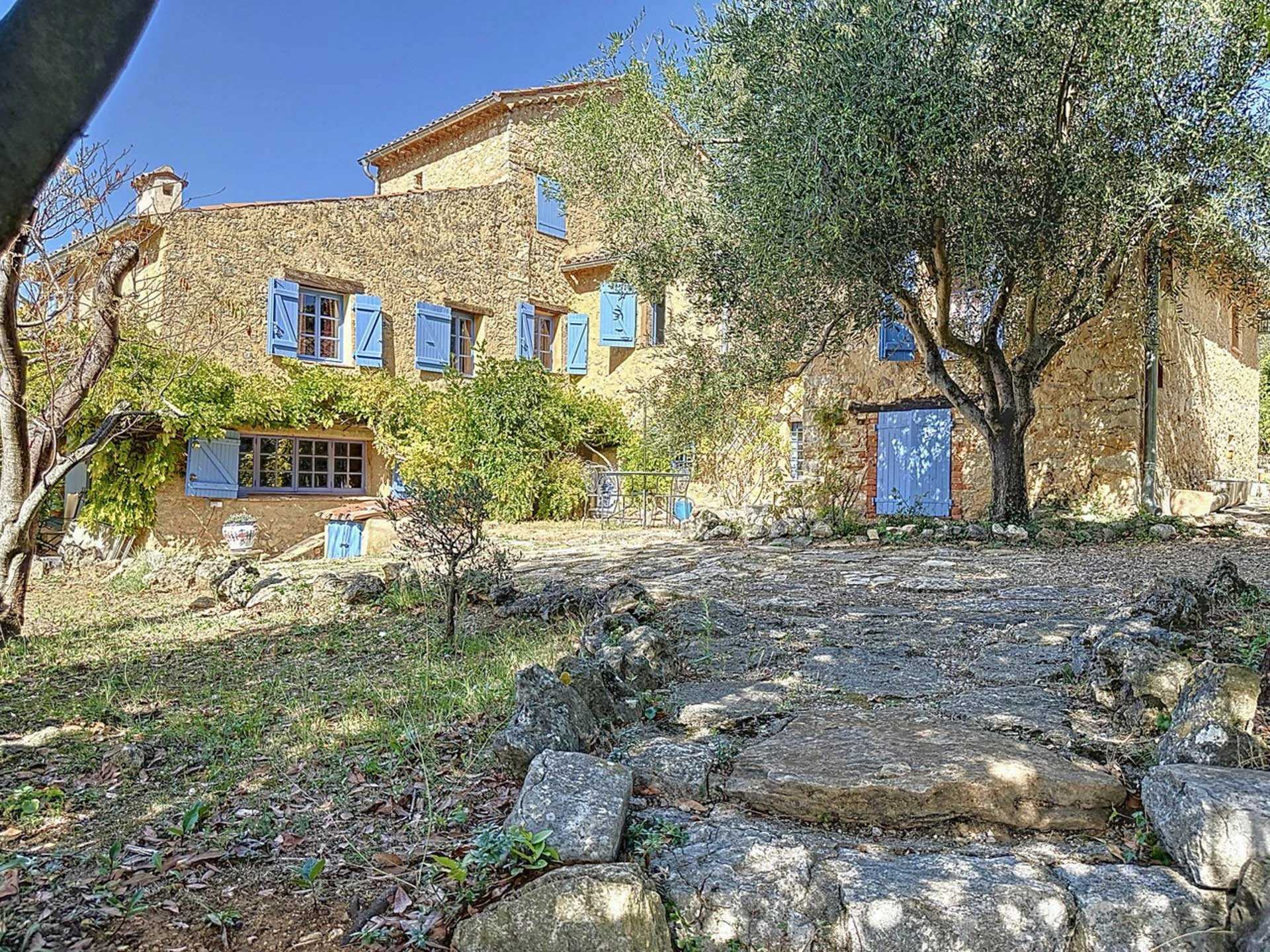 House in Fayence, Provence-Alpes-Cote d'Azur 12515961