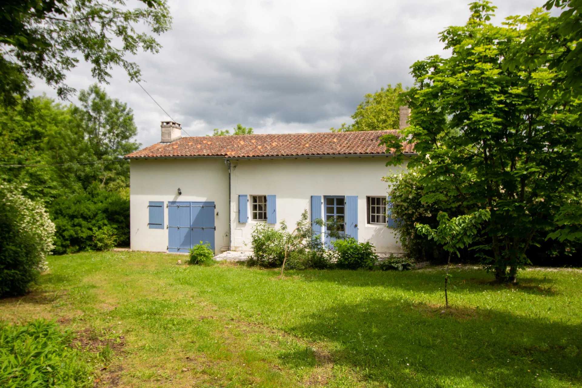 मकान में Ribérac, Nouvelle-Aquitaine 12516232