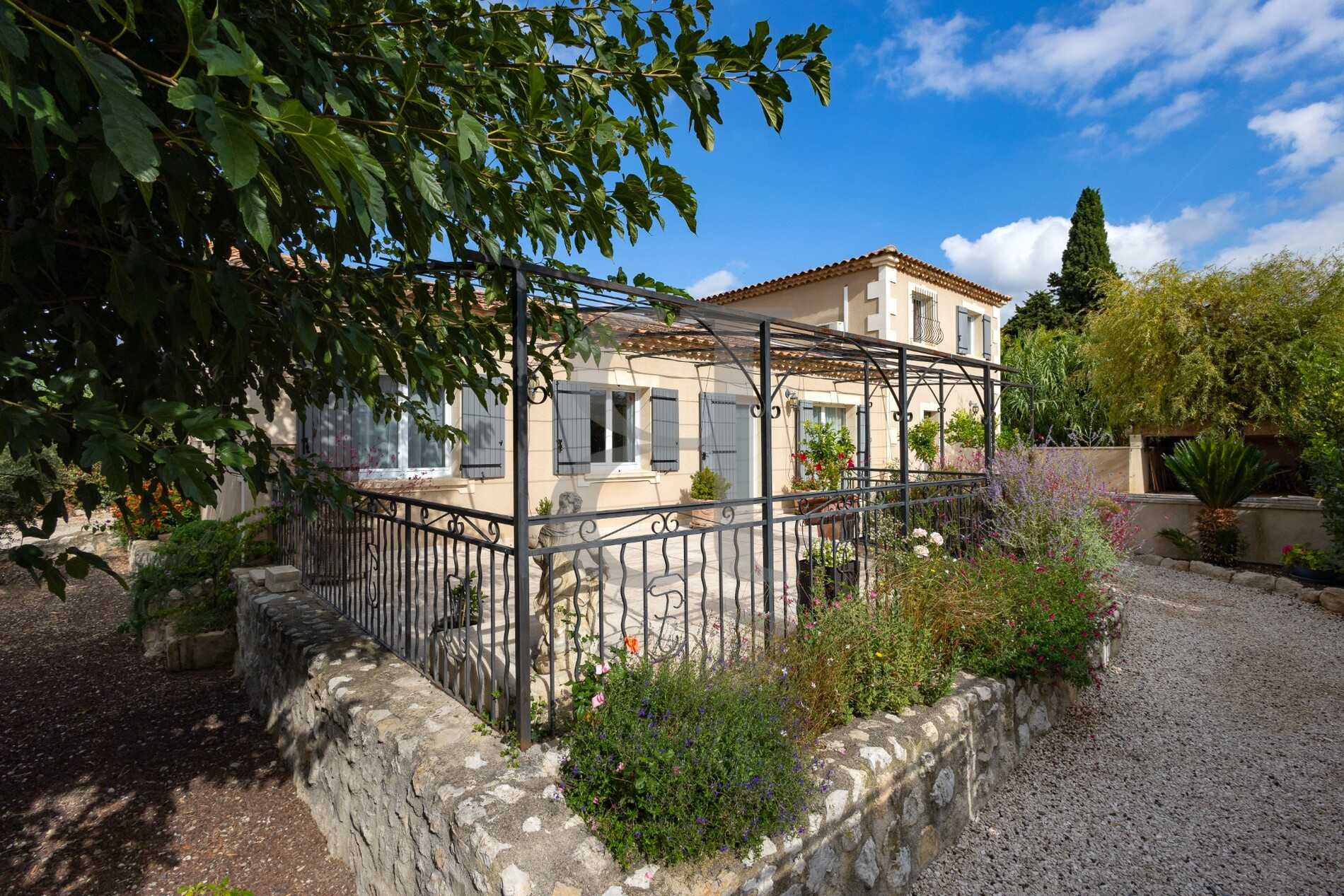 casa en Saint-Rémy-de-Provence, Provenza-Alpes-Costa Azul 12516316