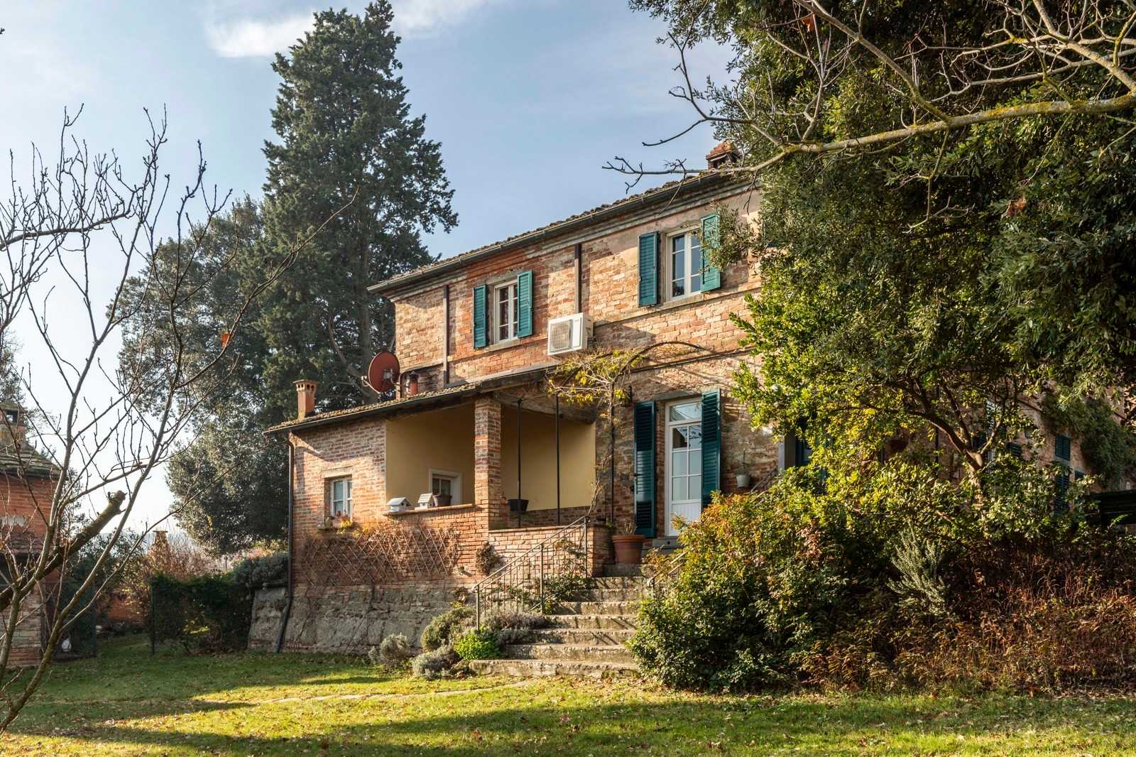 房子 在 Foiano della Chiana, Toscana 12517992