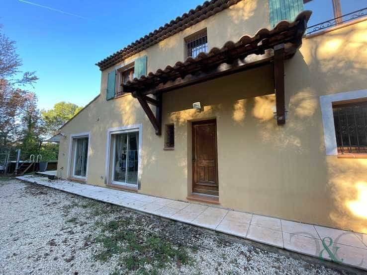 House in Neoules, Provence-Alpes-Cote d'Azur 12518037