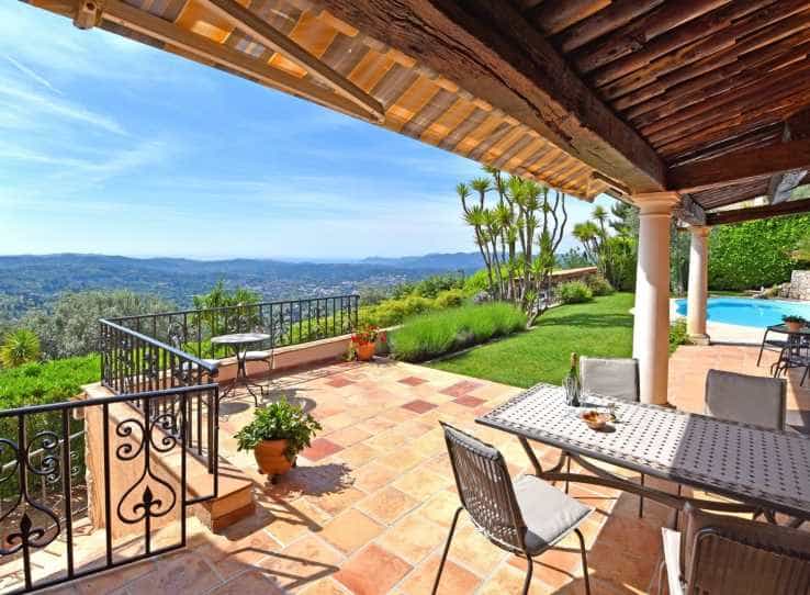 Rumah di Rumput, Provence-Alpes-Cote d'Azur 12518040