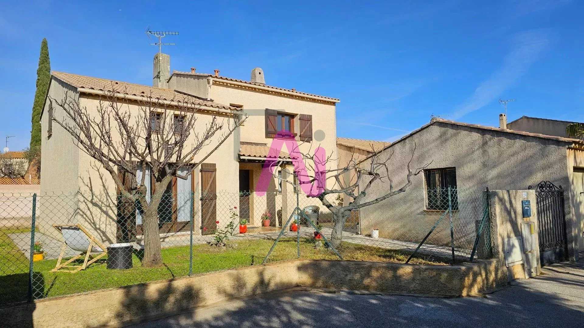 Huis in La Londe-les-Maures, Provence-Alpes-Côte d'Azur 12518255