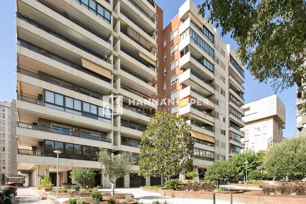 Condominium in El Arrabal, Catalonia 12518640