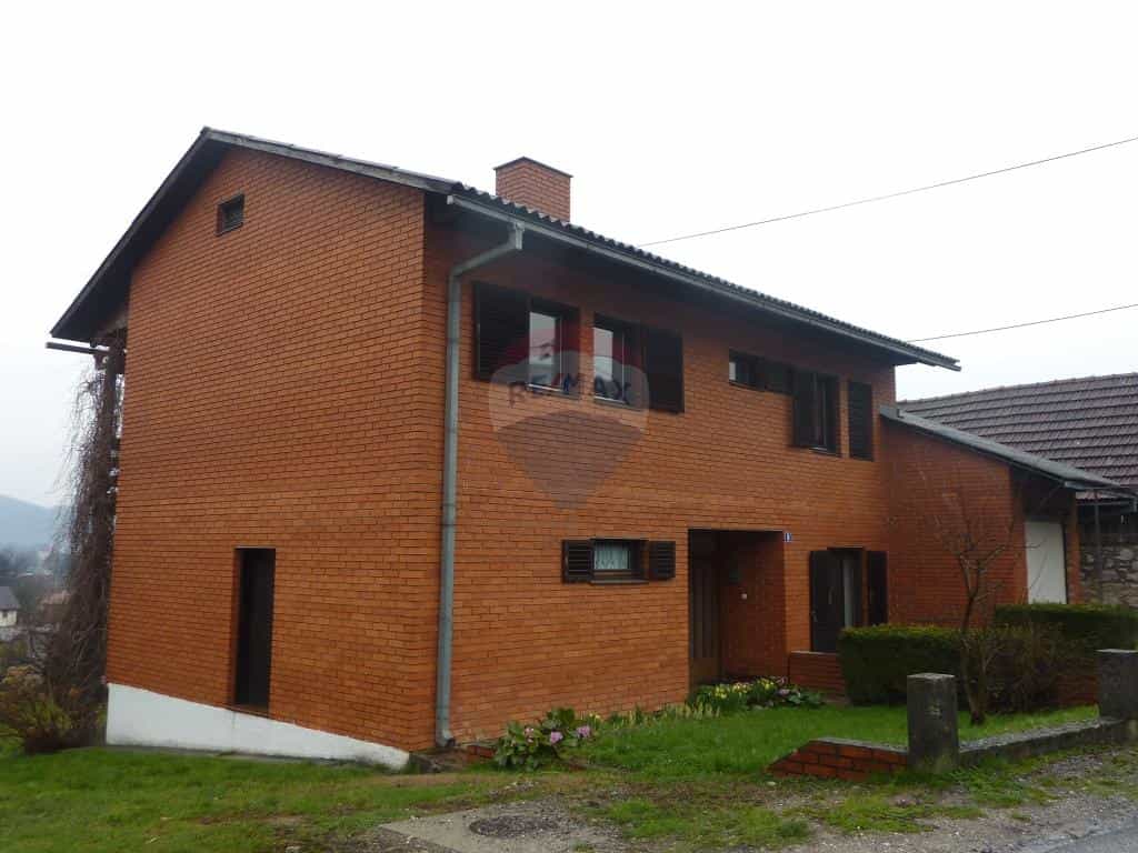 Huis in Ogulin, Karlovačka županija 12519204