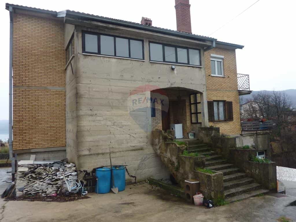 房子 在 Rubeši, Primorsko-goranska županija 12519211