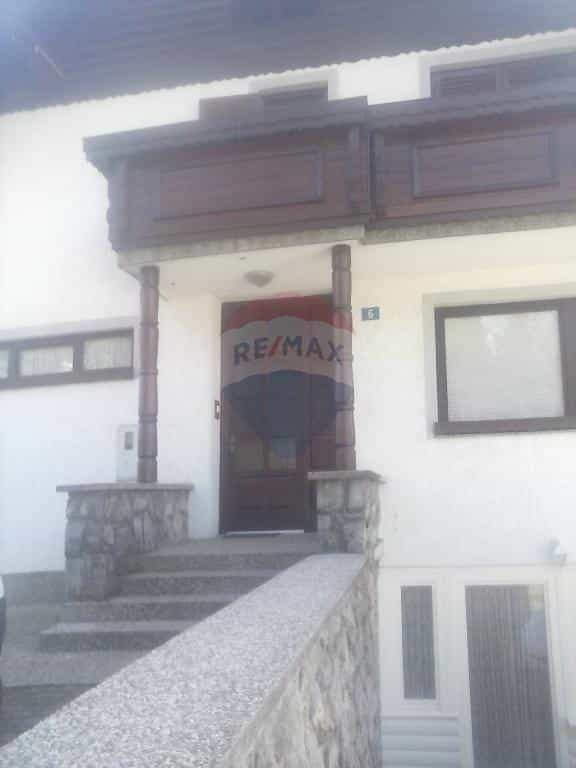 loger dans Brod Moravice, Primorsko-goranska županija 12519262