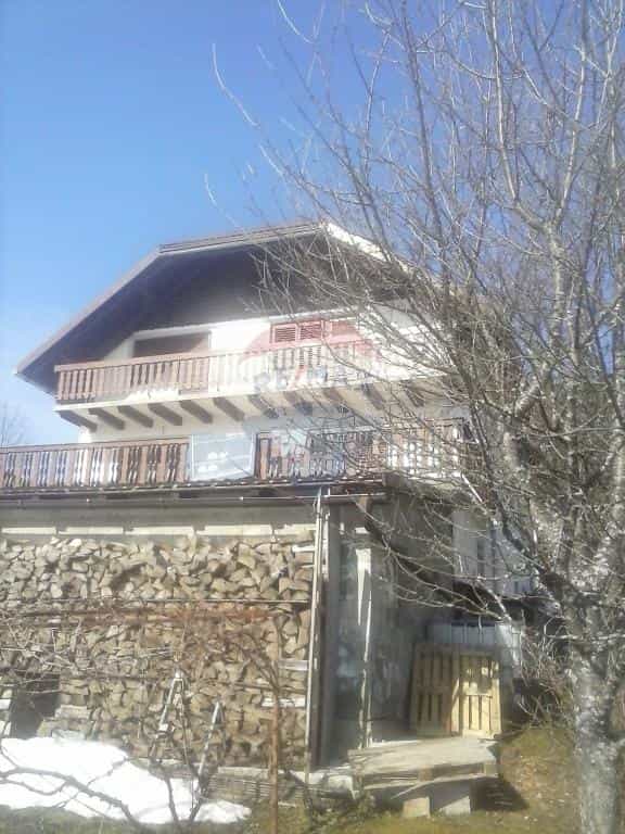 Dom w Brod Moravice, Primorsko-Goranska Zupanija 12519262