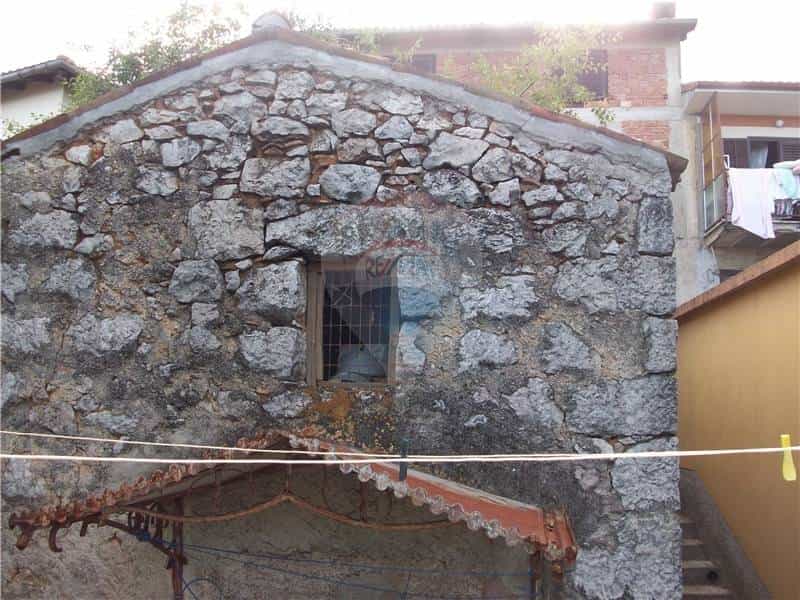 rumah dalam Tulisevica, Primorsko-Goranska Zupanija 12519468