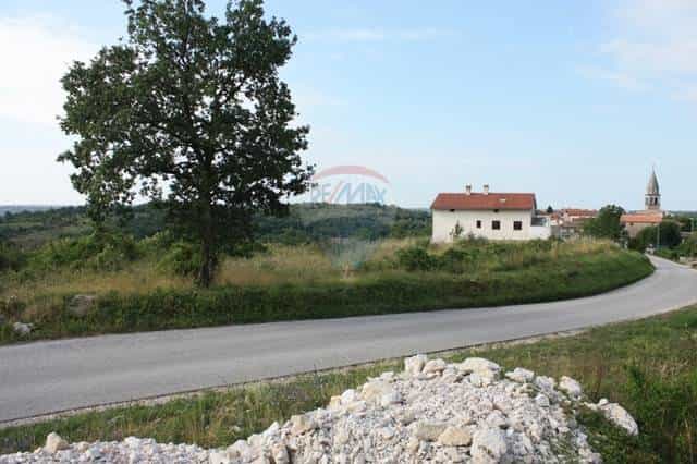 Land in Tinjan, Istarska Zupanija 12519475