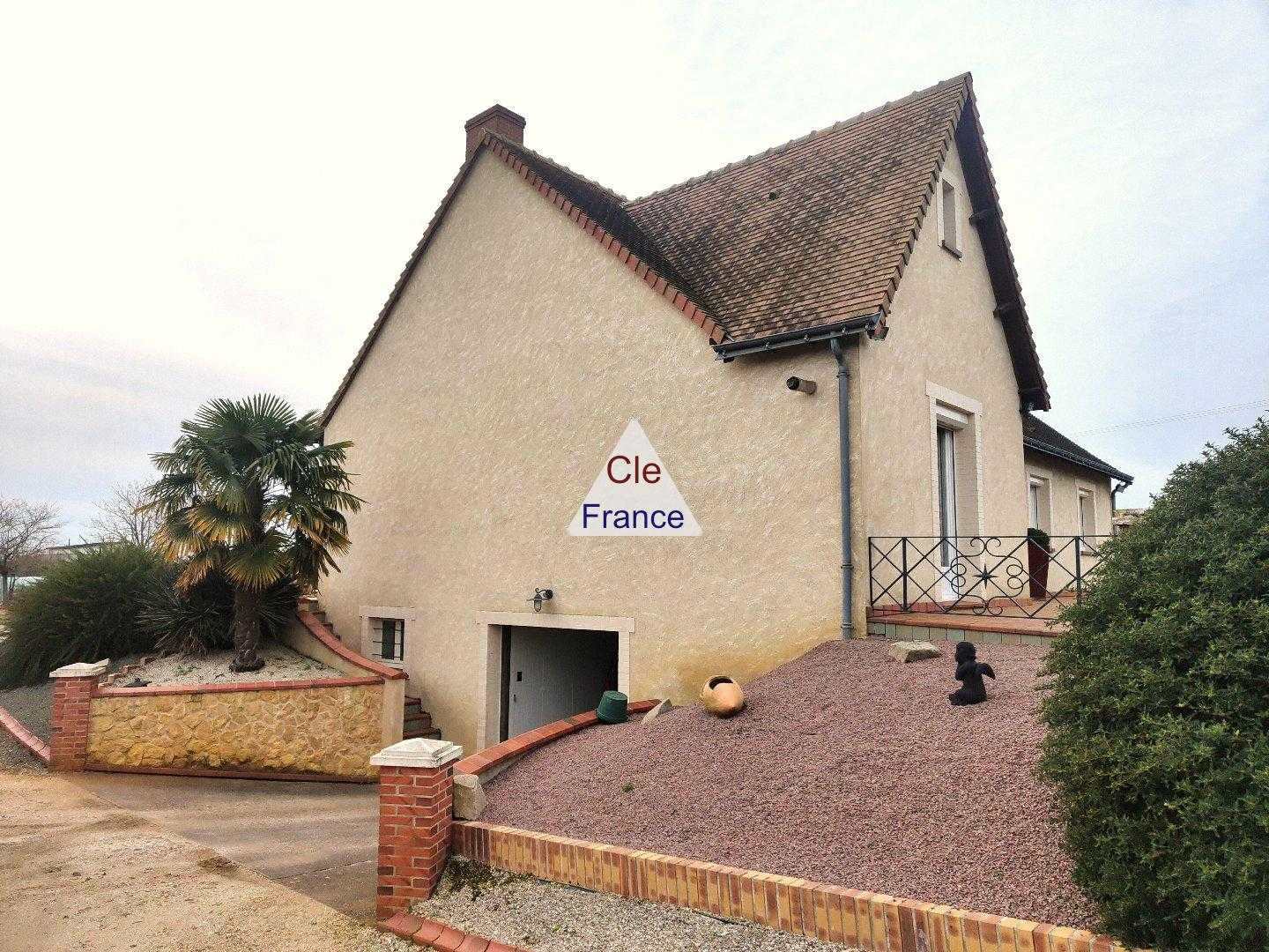House in La Chapelle-d'Aligne, Pays de la Loire 12519615