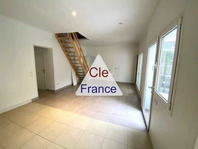 Huis in Creteil, Ile-de-France 12519634