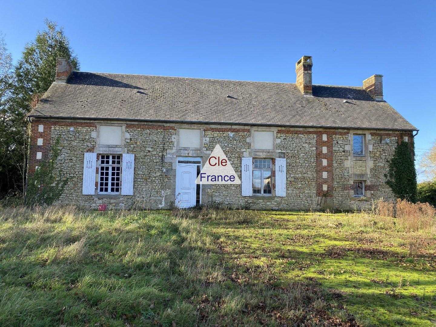 casa no Saint-Julien-sur-Sarthe, Normandia 12519636