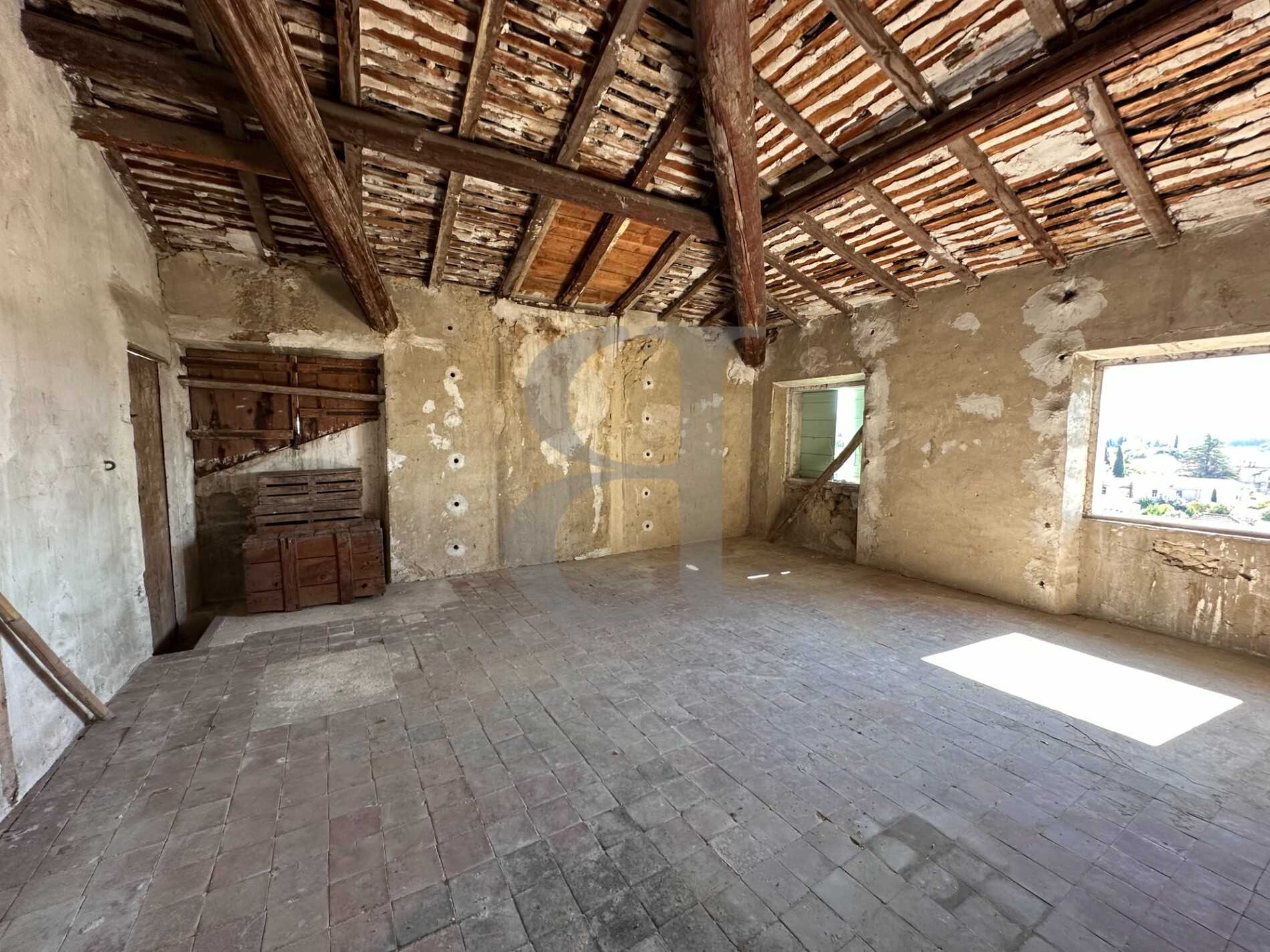 Talo sisään Carpentras, Provence-Alpes-Côte d'Azur 12520284