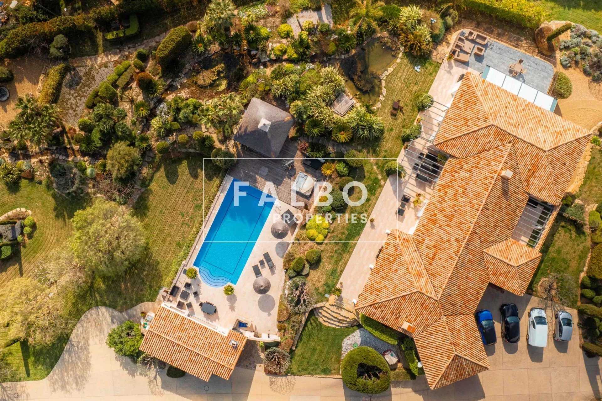 Будинок в La Ciotat, Provence-Alpes-Cote d'Azur 12520655