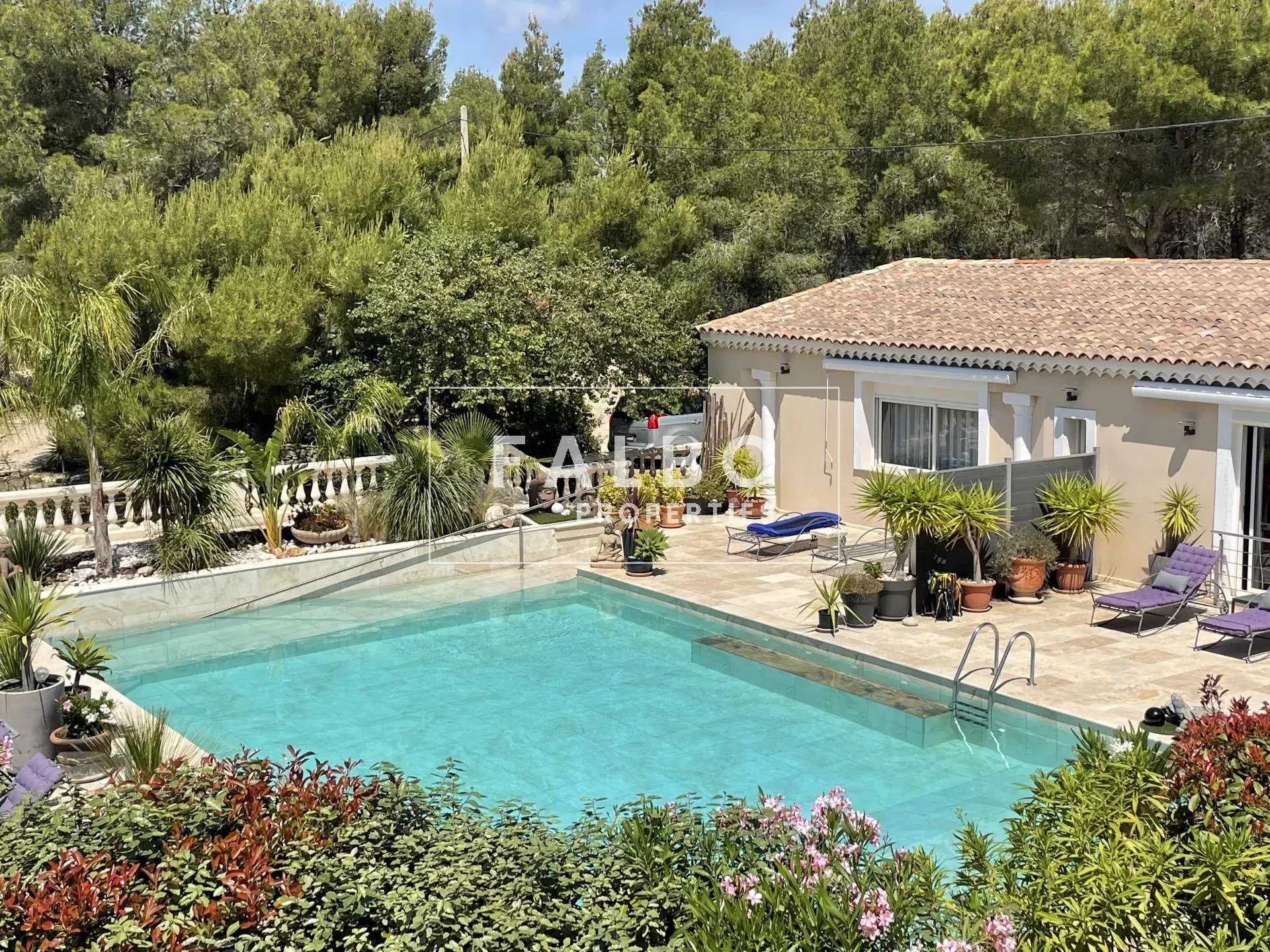 房子 在 La Ciotat, Provence-Alpes-Cote d'Azur 12520657